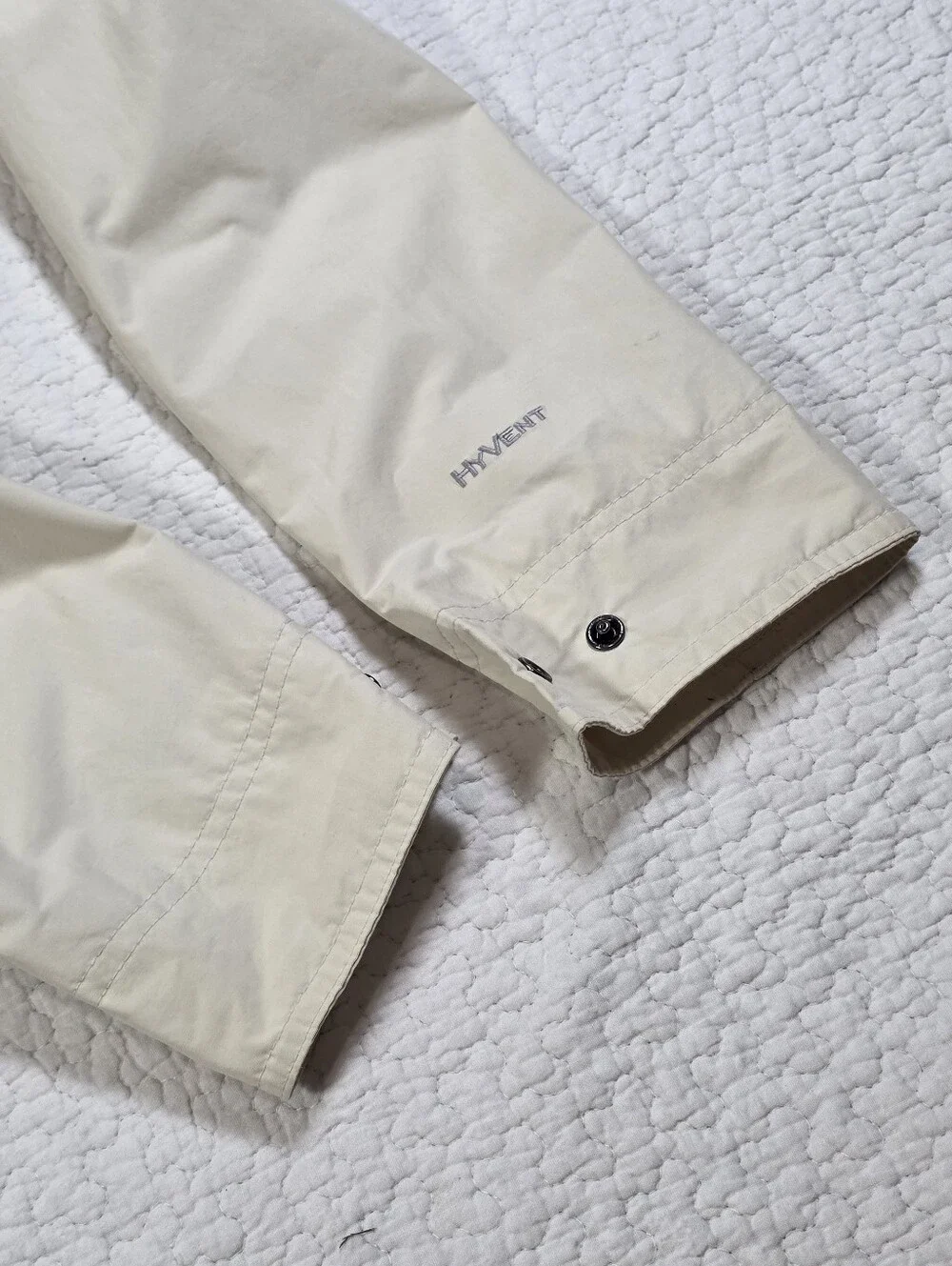 The North Face Women's Cream HyVent Belted Rain Trench Coat - Picture 11 of 15